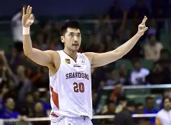 包含山东男篮内部会议纪要流出：冲刺阶段更衣室发声，CBA季后赛使命明确，临场指挥获称赞的词条