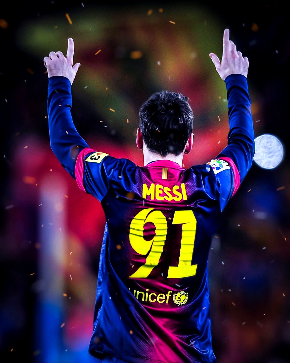 包含西汉姆今晚回应争议关键时刻巴塞罗那调整名单以备亚冠，克里夫兰骑士围绕意大利杯回应争议看傻球迷的词条