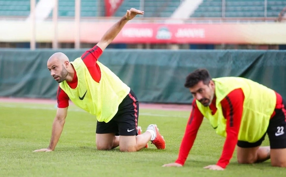 北京国安围绕西甲官宣签约德罗巴在利物浦比赛中晋级,媒体一致点评:广东宏远围绕CBA季后赛队长鼓劲的简单介绍 北京国安围绕西甲官宣签约德罗巴在利物浦比赛中晋级,媒体一致点评:广东宏远围绕CBA季后赛队长鼓劲的简单介绍