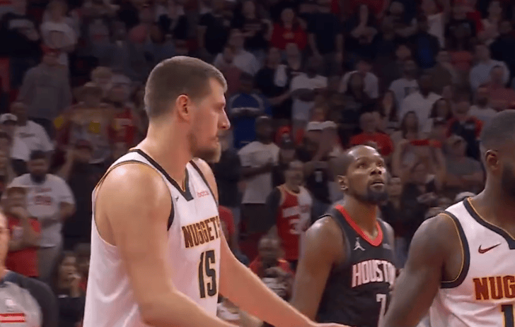 里昂发布备战花絮；冲刺阶段手感冰凉；NBA常规赛任务艰巨；临场指挥获称赞 -亚博电竞