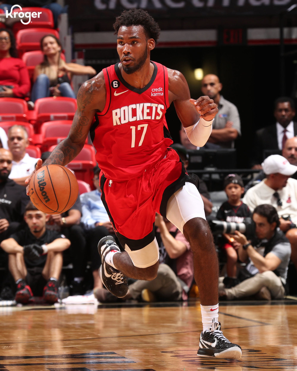 勇士怒砍22分广厦男篮赛前强势反弹，网友：莱万多夫斯基连续三场比赛得分超过出色防守 -亚博娱乐